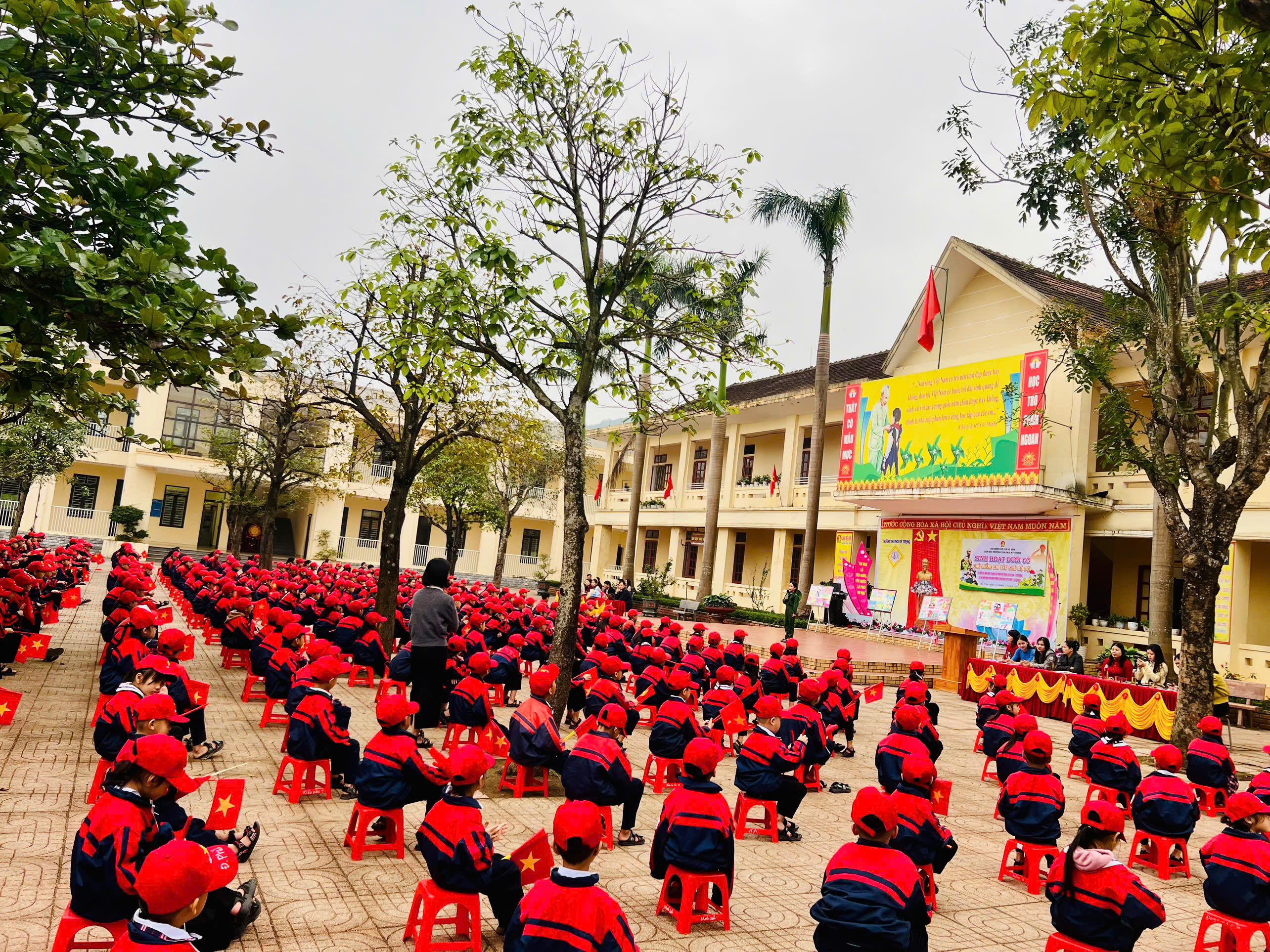 Trường TH & THCS Kỳ Trung tổ chức các hoạt động chào mừng kỷ niệm 81 năm ngày Quân đội Nhân dân Việt Nam 22/12