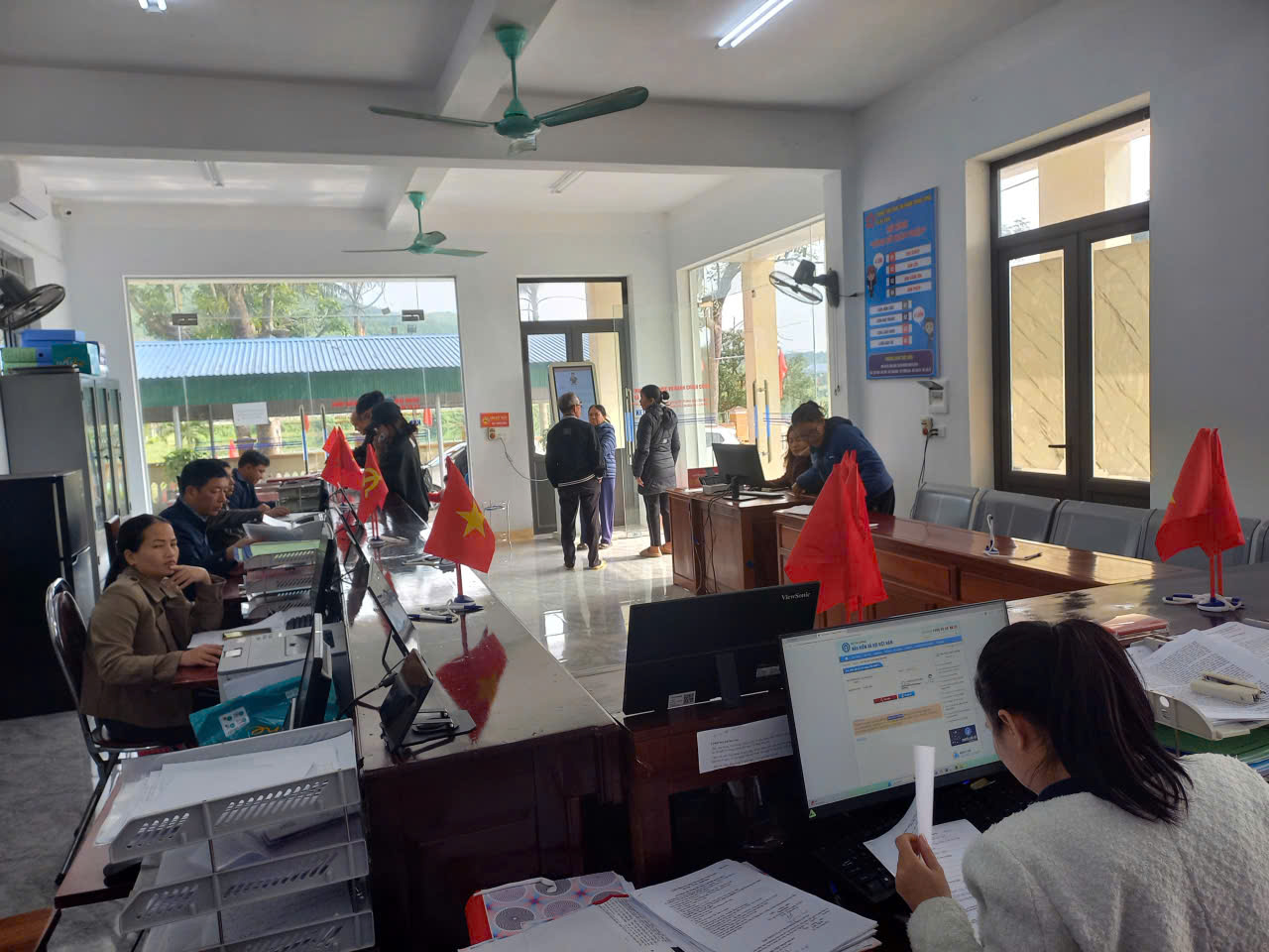 Không khí đón Tết Nguyên đán Bính Ngọ 2026 tại Trung tâm phục vụ Hành chính công xã Kỳ Văn 