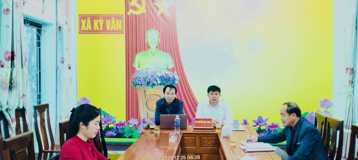 UBND xã Kỳ Văn tiếp công dân định kỳ T12/2025