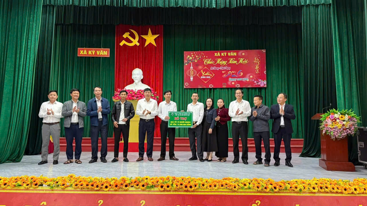 Công ty TNHH Tân Trường Phát – HTX Lâm sản Kỳ Anh trao kinh phí hỗ trợ Quỹ “Vì người nghèo” xã Kỳ Văn nhân dịp Tết Nguyên đán Bính Ngọ 2026