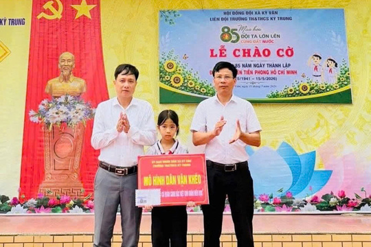 Chăm lo học sinh có hoàn cảnh đặc biệt khó khăn hiếu học - Mô hình dân vận khéo mang ý nghĩa nhân văn sâu sắc