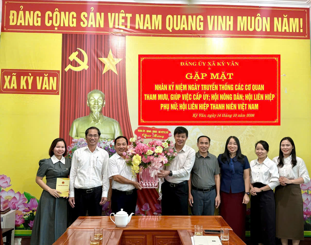 Đảng ủy xã Kỳ Văn tổ chức gặp mặt kỷ niệm ngày truyền thống các cơ quan tham mưu, giúp việc cấp ủy và các tổ chức chính trị - xã hội