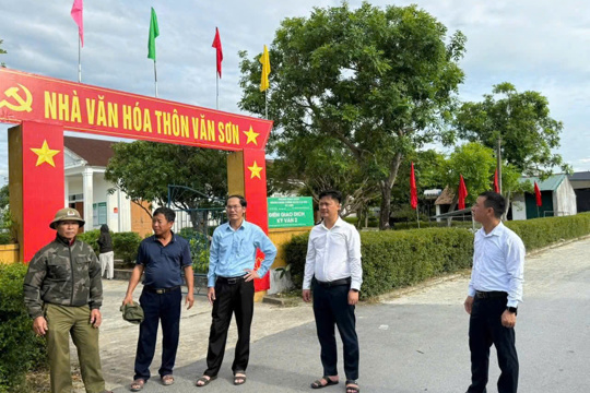 Không khí khẩn trương chuẩn bị cho lễ công bố nghị quyết về sáp nhập thôn; quyết định thành lập chi bộ và công tác cán bộ trên địa bàn xã Kỳ Văn