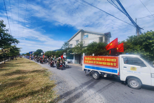 Xã Kỳ Văn tổ chức lễ ra quân cao điểm tấn công, trấn áp tội phạm ma tuý