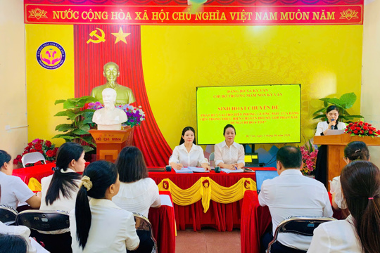 Phát huy vai trò tiên phong, gương mẫu của đảng viên trong thực hiện chuyển đổi số, góp phần xây dựng Chi bộ 4 tốt  trong Chi bộ Trường Mầm non Kỳ Văn