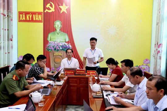UBND xã Kỳ Văn tổ chức phiên họp thường kỳ tháng 6 