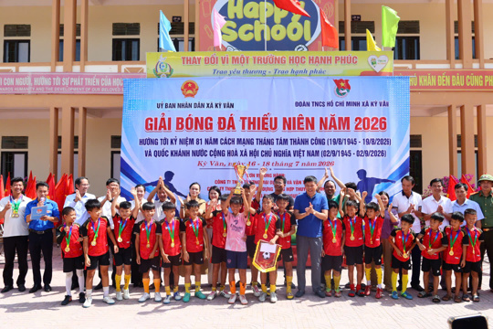 Giải bóng đá thiếu niên xã Kỳ Văn năm 2026 thành công tốt đẹp