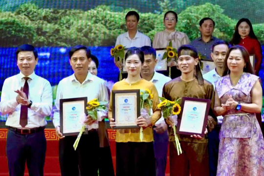 Câu lạc bộ Dân ca Ví Giặm xã Kỳ Văn đạt giải Ba Liên hoan Dân ca Ví, Giặm Nghệ Tĩnh toàn tỉnh năm 2026