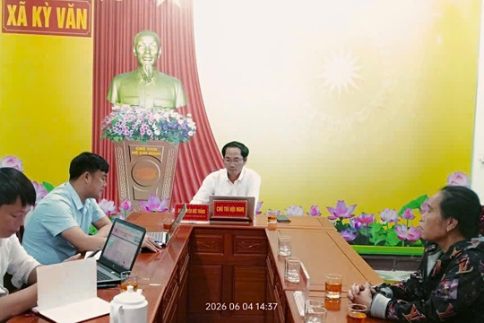 Đồng chí Nguyễn Đức Thắng, Chủ tịch UBND xã Kỳ Văn tiếp công dân định kỳ tháng 6 năm 2026