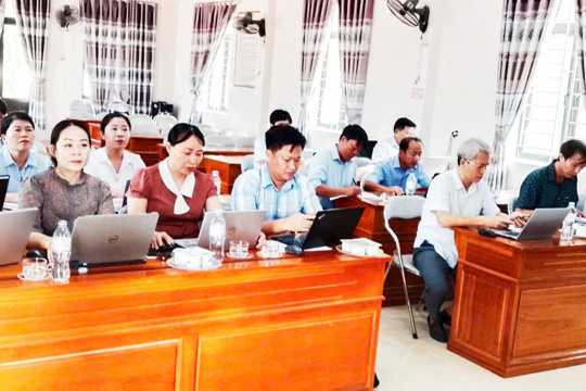 UBND xã Kỳ Văn làm việc về phương án điều chỉnh quy hoạch mặt bằng sử dụng đất của hai nhà trường
