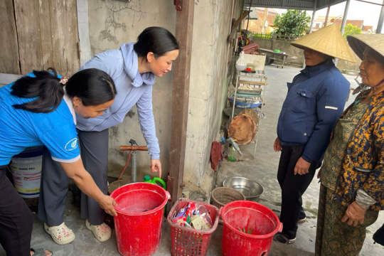 Phụ nữ xã Kỳ Văn chung tay phân loại, thu gom và xử lý rác thải sinh hoạt tại nguồn