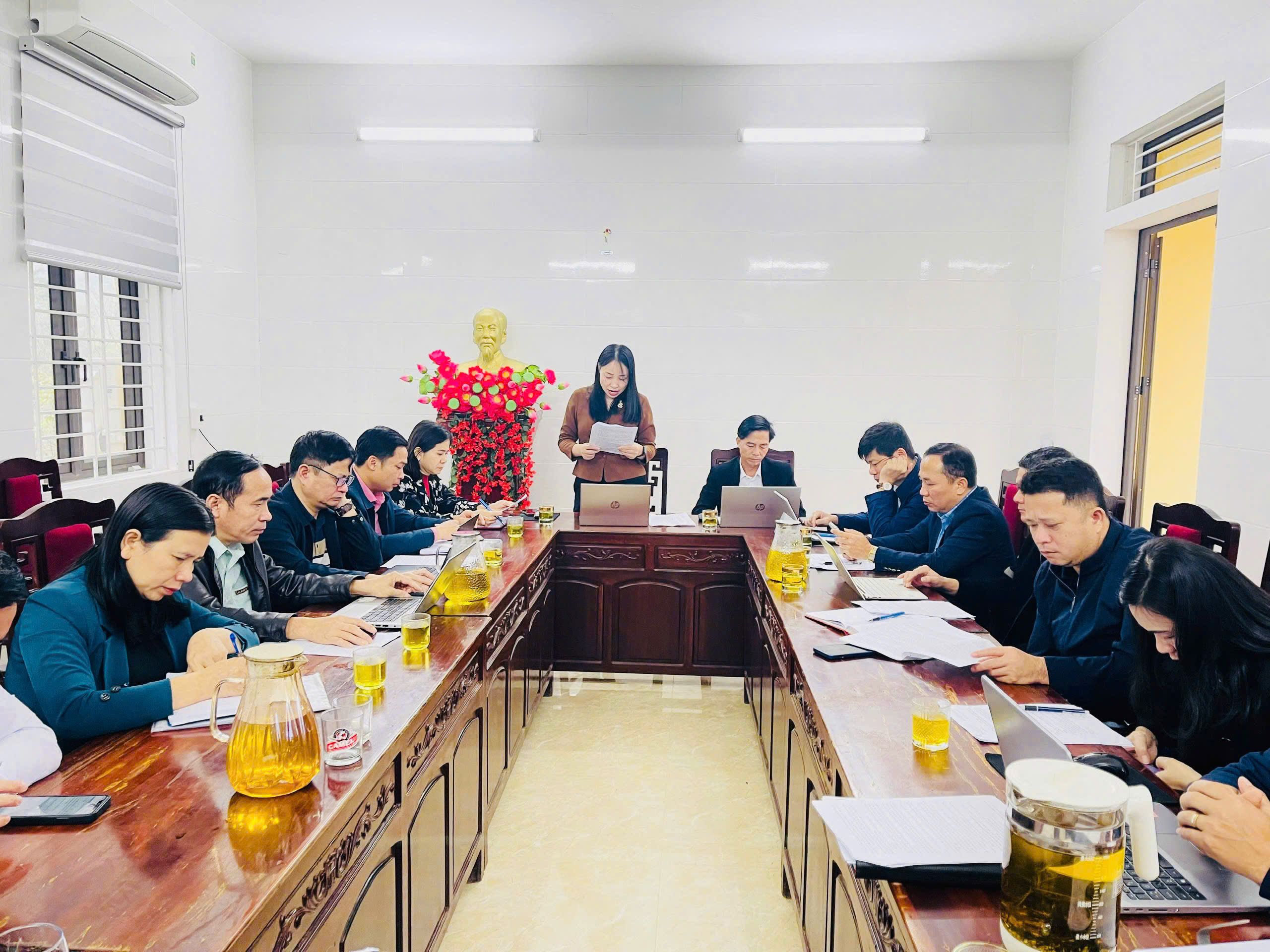 Các chi bộ cơ sở, chi bộ trực thuộc Đảng bộ xã Kỳ Văn tổ chức kiểm điểm, đánh giá, xếp loại tổ chức Đảng và Đảng viên năm 2025