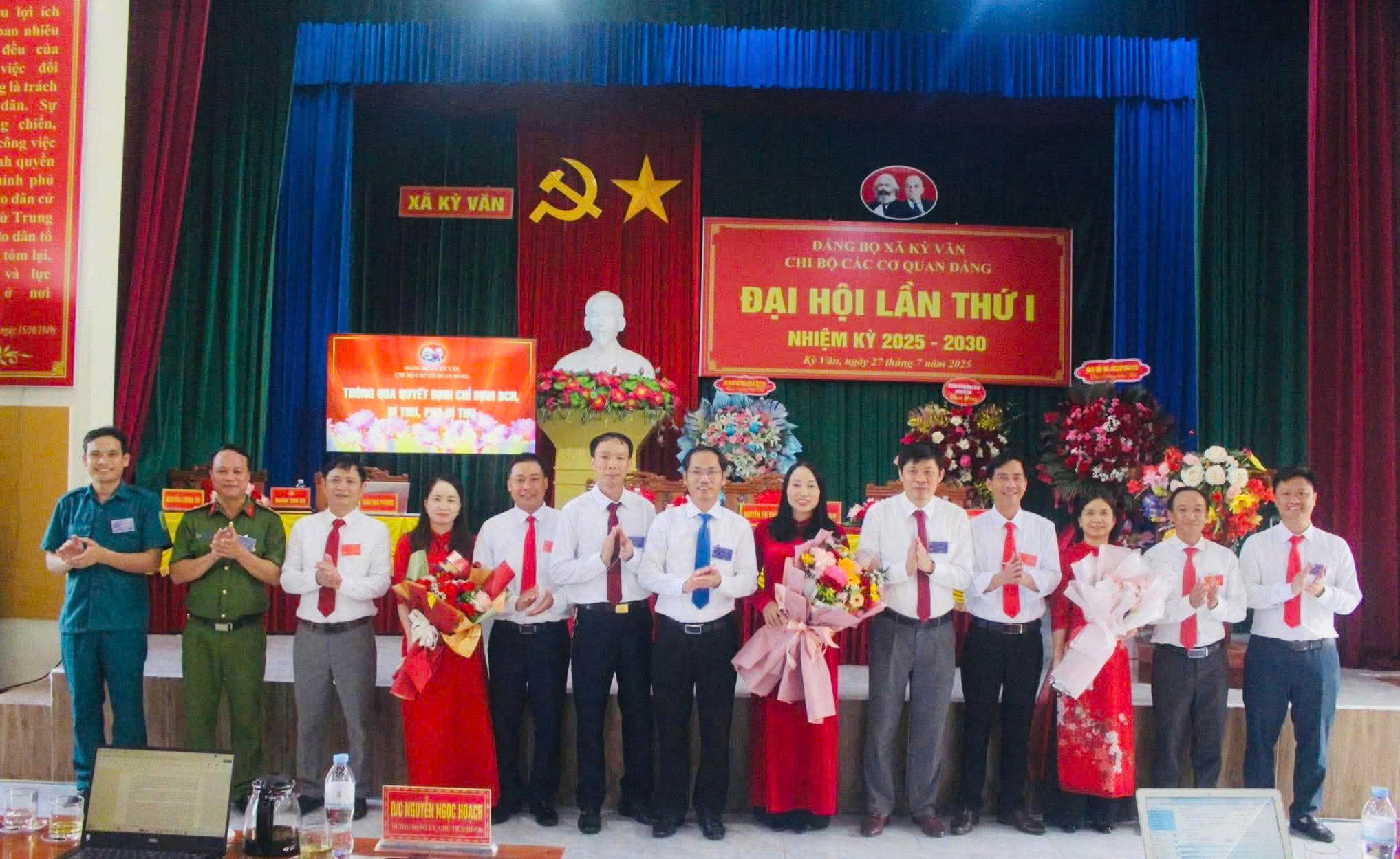 Tổ chức thành công đại hội các đảng bộ, chi bộ cơ sở  trực thuộc Đảng bộ xã Kỳ Văn, nhiệm kỳ 2025 - 2030 