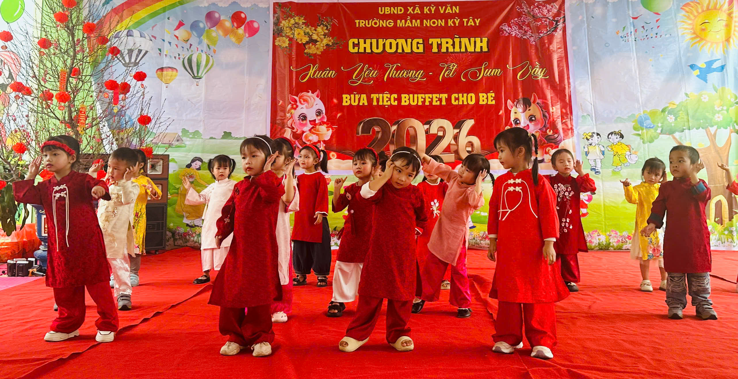 Chương trình “Xuân yêu thương” kết hợp tiệc buffet lan toả niềm vui cho các em nhỏ tại Trường Mầm non Kỳ Tây