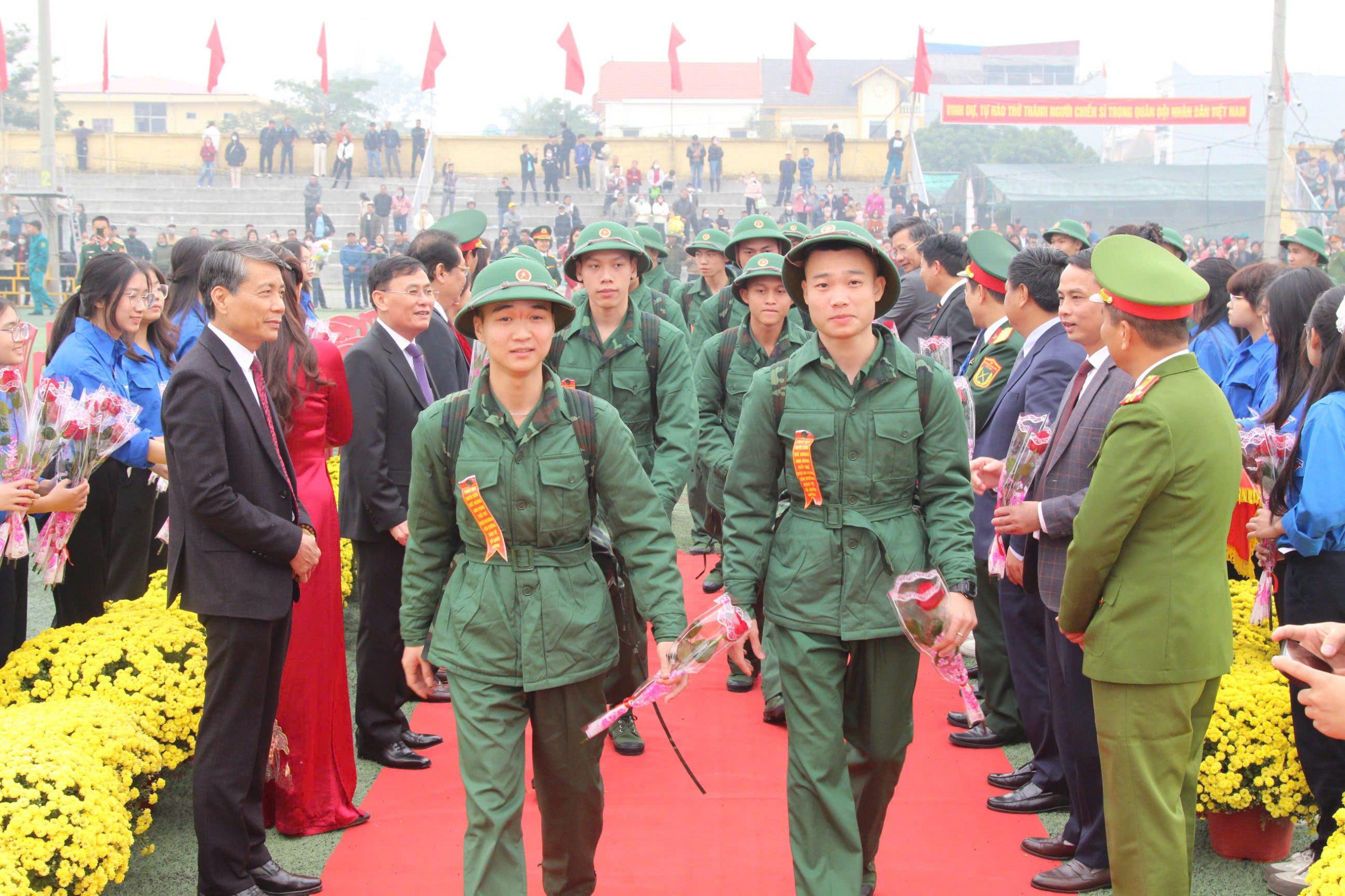 Tuyên truyền về việc tuyển chọn, gọi công dân nhập ngũ và thực hiện nghĩa vụ Quân sự và tham gia Công an nhân dân năm 2026. 