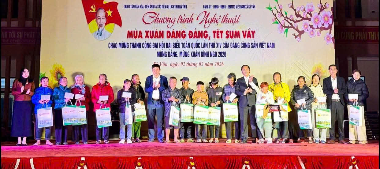 Xã Kỳ Văn thực hiện hiệu quả công tác tiếp nhận và trao quà “Xuân chia sẻ, Tết sum vầy”
